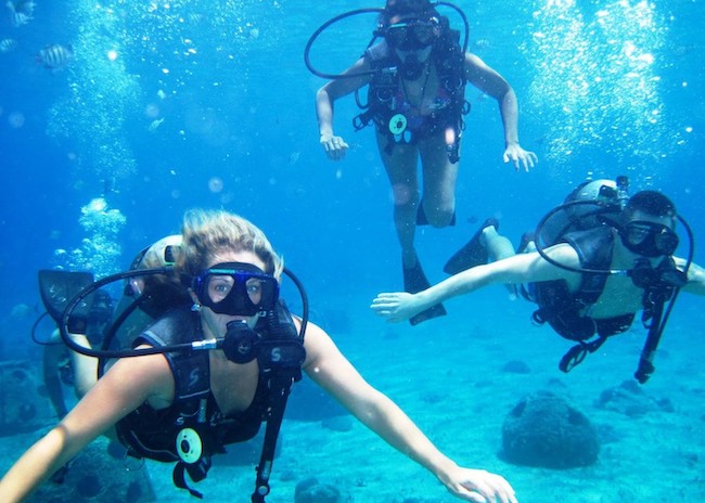 Barbara and her friends diving in the reefs of Cozumel.
